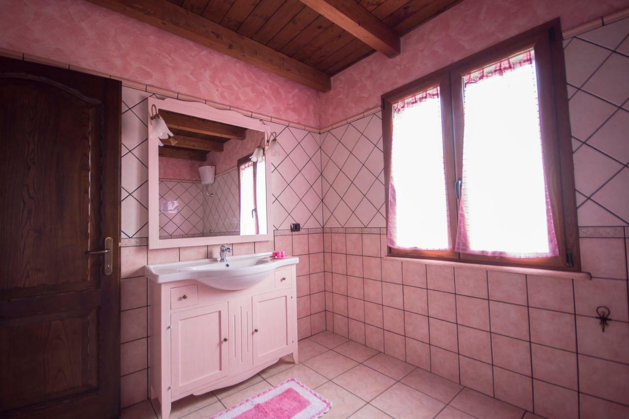 Casa Vacanza Il Mandorlo Domusnovas Kültér fotó