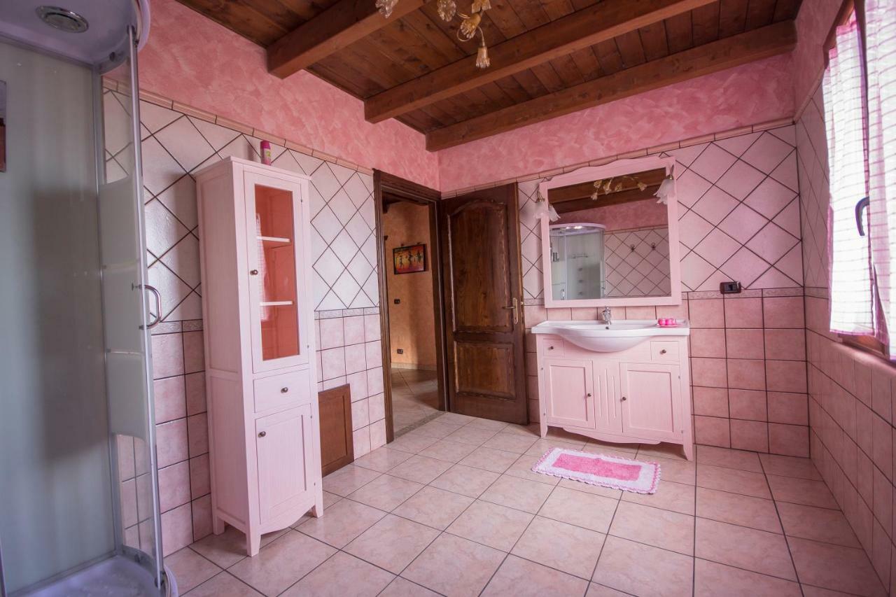 Casa Vacanza Il Mandorlo Domusnovas Kültér fotó