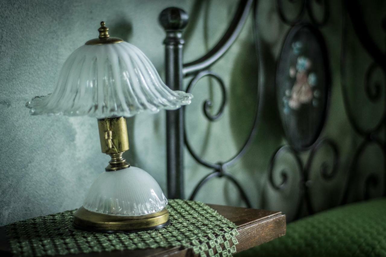 Casa Vacanza Il Mandorlo Domusnovas Kültér fotó