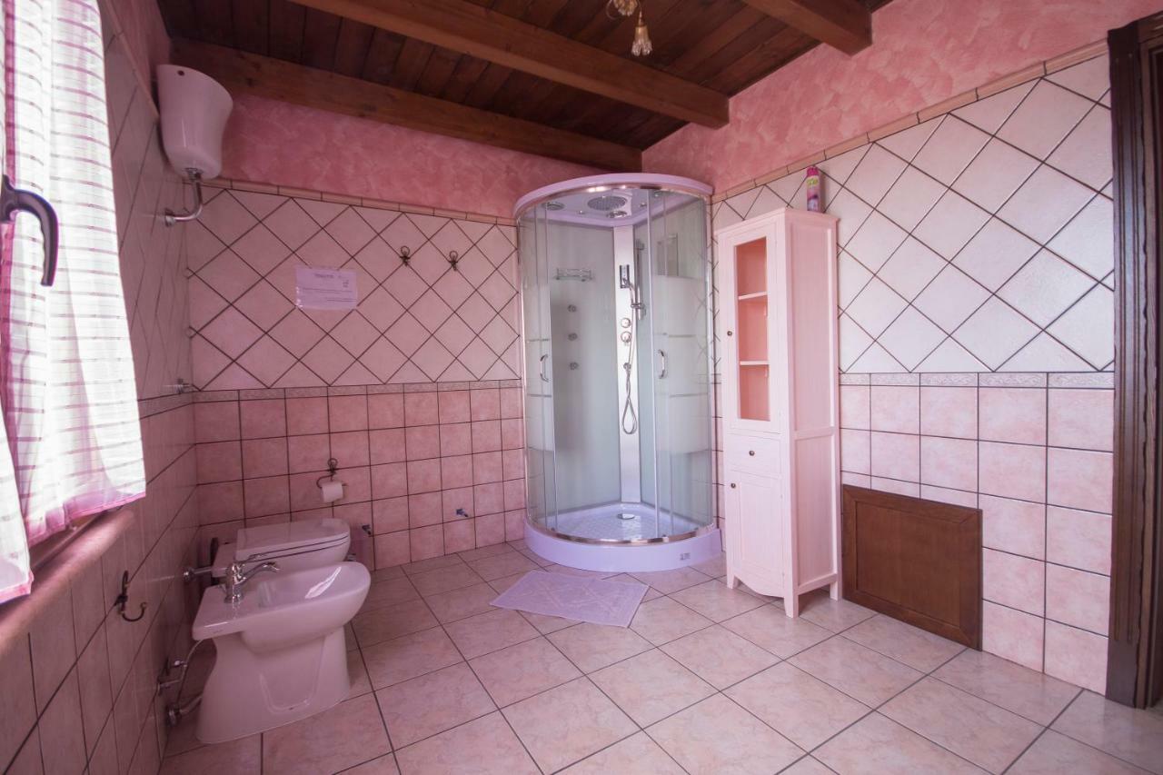 Casa Vacanza Il Mandorlo Domusnovas Kültér fotó