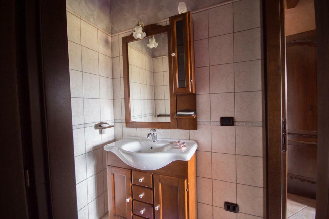 Casa Vacanza Il Mandorlo Domusnovas Kültér fotó